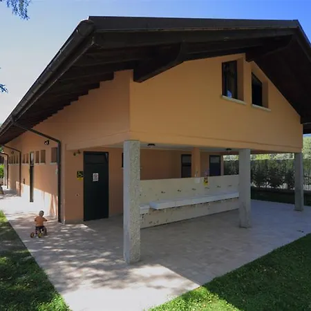 Village Isolino Кемпинг 3*